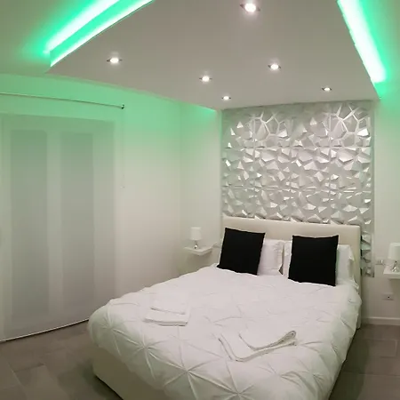Hotel Diamond 2*